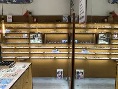 -罗伯特眼镜·蔡司官方授权(罗湖国贸店)