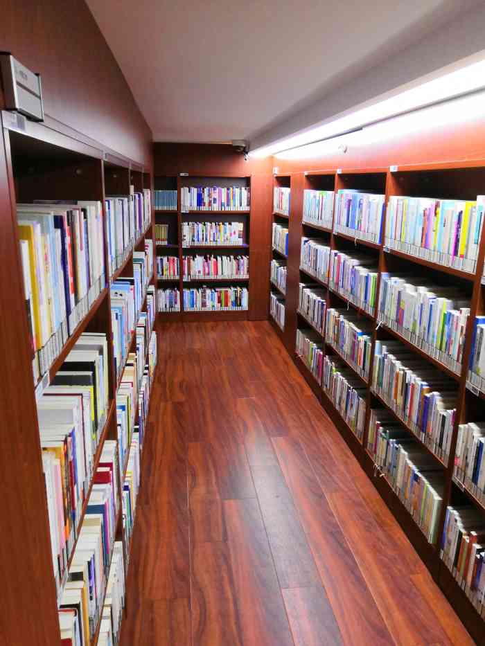 陆家嘴图书馆(浦城路店)