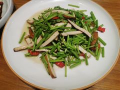 芦蒿炒香干-老海陵·泰州菜(图书馆店)