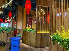 -老滇山寨•云南特色菜•地方菜•民族风情歌舞表演(金碧店)