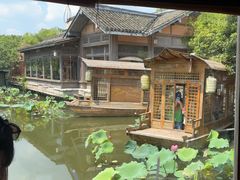 -绿茶餐厅(龙井船宴· 品牌总店)