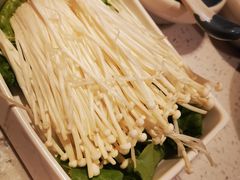 金针菇-左庭右院鲜牛肉火锅(环球港店)