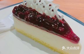 Blueberry Basque Cheesecake