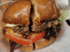 柠香蟹籽牛肉汉堡-JPG canteen(广州寺右公馆店)