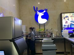 -瑞幸咖啡(岳家嘴地铁站店)