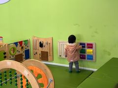 -乐融婴幼儿成长中心(四季青校区)