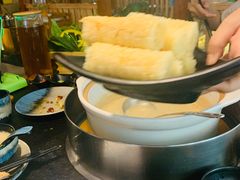 -洪氏嗨捞·广东猪肚鸡·椰子鸡火锅(西咸万象城店)