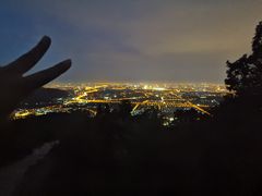 -鬼笑石后山停车场