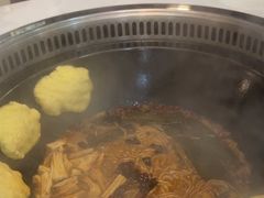 -哈尔滨烧烤·山河村铁锅炖(交大店)