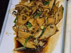 -蔼若春.传承三十年云南菜(金碧公园店)