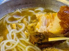 -肥佬良扣肉粉面店(梧州总店)