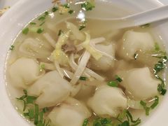 -老西白点心店