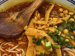 -魔都三兄弟酸辣粉·蘸卤炸串(虹桥万科店)