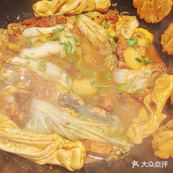 东北煮题铁锅炖鱼(赵佗路店)