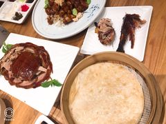 特色酥香嫩烤鸭-四季民福烤鸭店(前门廊房二条店)