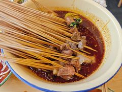 -拈签一笑黄牛肉辣卤串串