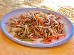 五彩鱿鱼丝-东方之猪四更烤乳猪(金垦总店)