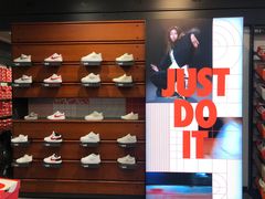 -NIKE北京赛特换季优惠店