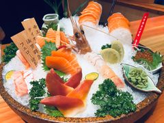 极品三文鱼刺身盛合-文三酒肆自助放题(新街口友谊广场店)