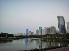 -万绿园