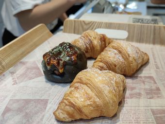 幸福提拉米匠人烘焙(大学路店)