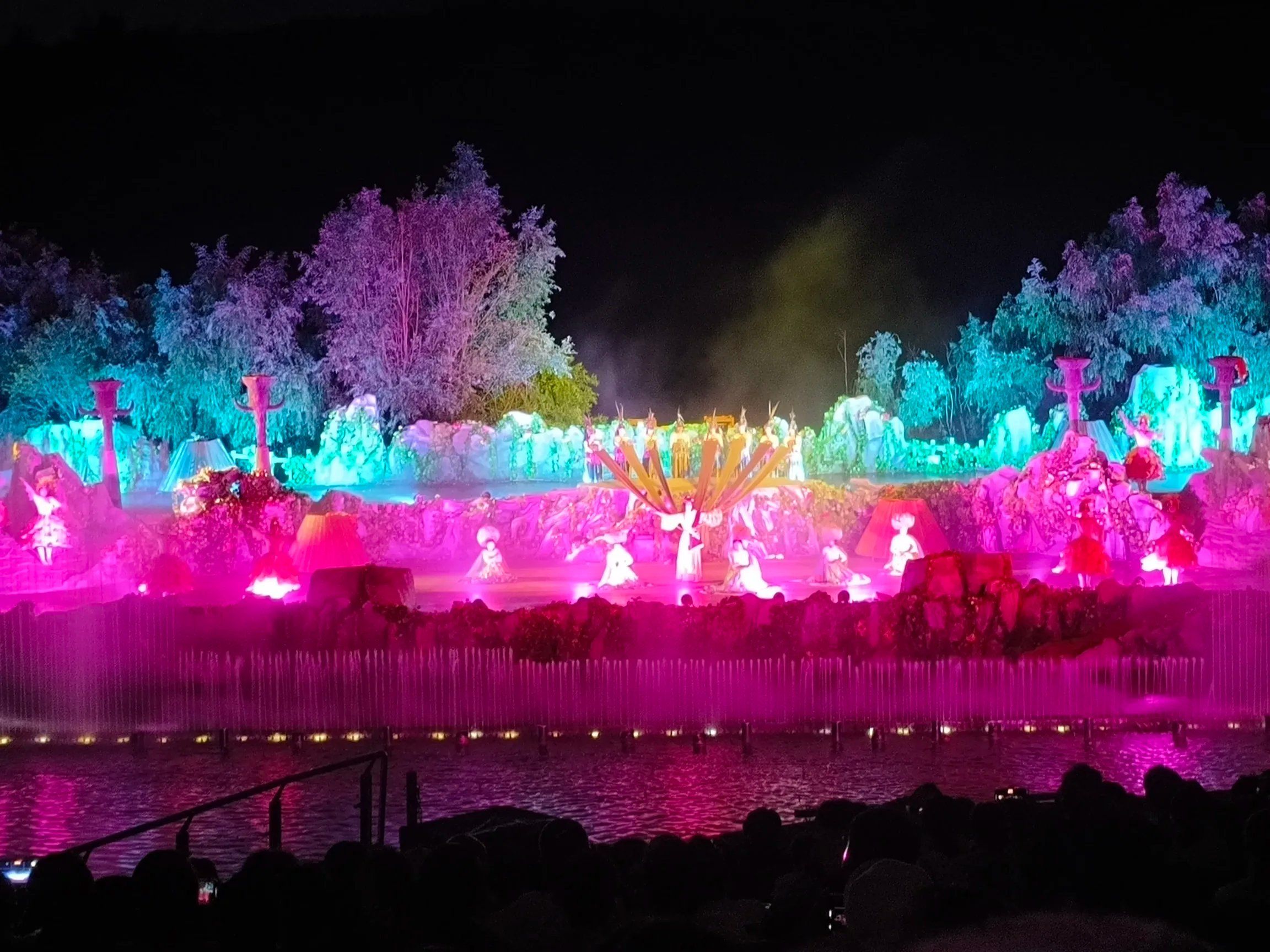 天天领红包 威海市神游华夏实景演绎