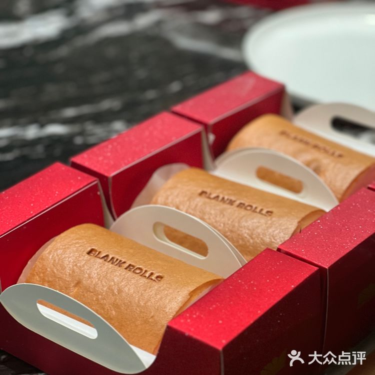 爱Ta带Ta来吃,白蘭草莓布蕾卷