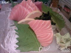 剩下的三文鱼-松子料理(白家庄店)