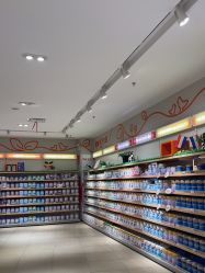 -孩子王(静安大融城店)