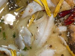 -渔语鱼酸菜鱼新川菜(来福士店)