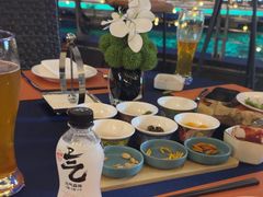 -中茵皇冠假日酒店·棕榈岛湖畔餐厅