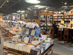 -西西弗书店&矢量咖啡(凯德晶萃广场店)