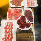 现在改成了火锅店。菜品也丰富
