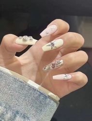 -赢韵美甲美睫瑞士净斑中心