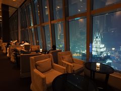 靠窗位-The lounge 柏悦酒店大堂酒廊(上海环球金融中心店)