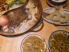 -洱火云南酸菜牛肉火锅(石景山当代商城店)