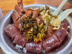 -梁阿婆廿年老牌扣肉糯米饭