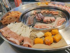 -哈哈碳都·牛肋条无限自助烤肉(台江万达店)