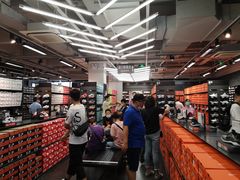 -NIKE上海青浦优选体验店