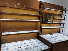-罗伯特眼镜·蔡司官方授权(罗湖国贸店)