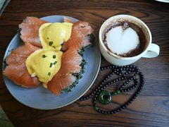 烟熏三文鱼班尼迪蛋-Money Shops(愚园路店)