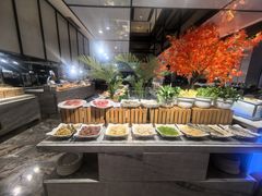 -飨食汇全日制餐厅·昆山皇冠假日酒店(九方店)
