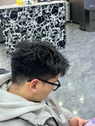 -米可造型烫发染发
