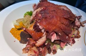 Golden Roast Pork Shank