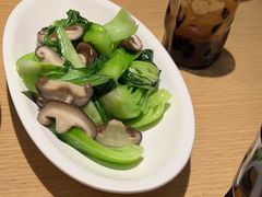 -渝信川菜 · 川味家常菜(财富购物中心店)