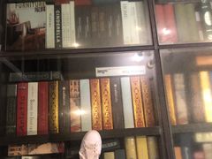 -钟书阁(松江泰晤士小镇店)