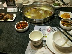 -名门潮牛·鲜牛肉海鲜火锅.烧烤自助餐厅(诚丰广场店)