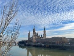 -皮拉尔圣母圣殿主教座堂