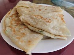 葱花饼-北京龙庆四季香农家饭庄·灶台鱼·碳烤虹鳟鱼(龙庆峡店)