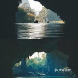 号称“水上芦笛岩”的巴马百鸟岩